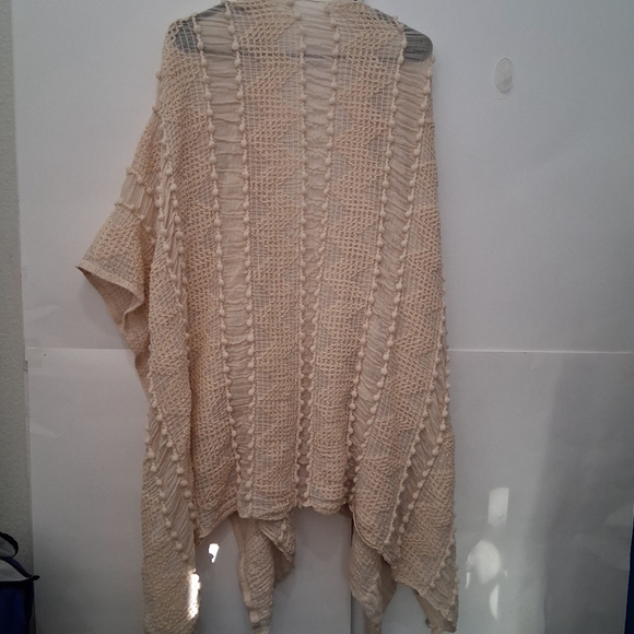 +6🛍Chic Cream Women's Poncho - Picture 2 of 7